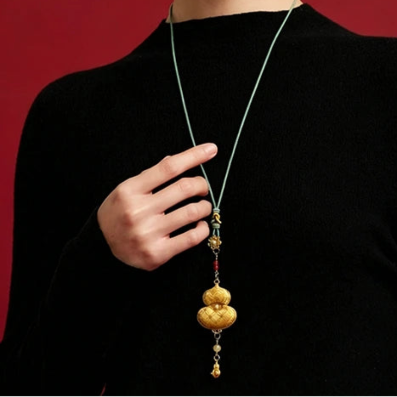 Song Brocade Necklace – Floral Elegance Collection
