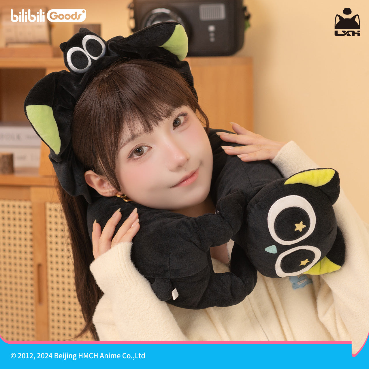 Pre-order The Legend of Hei Classic Series Cat Neck Pillow