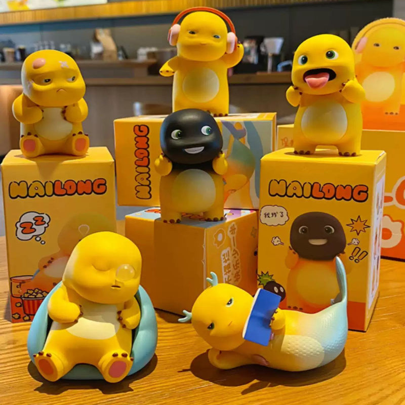 An ornament documenting the daily life of the Nailoong in a state of idleness.